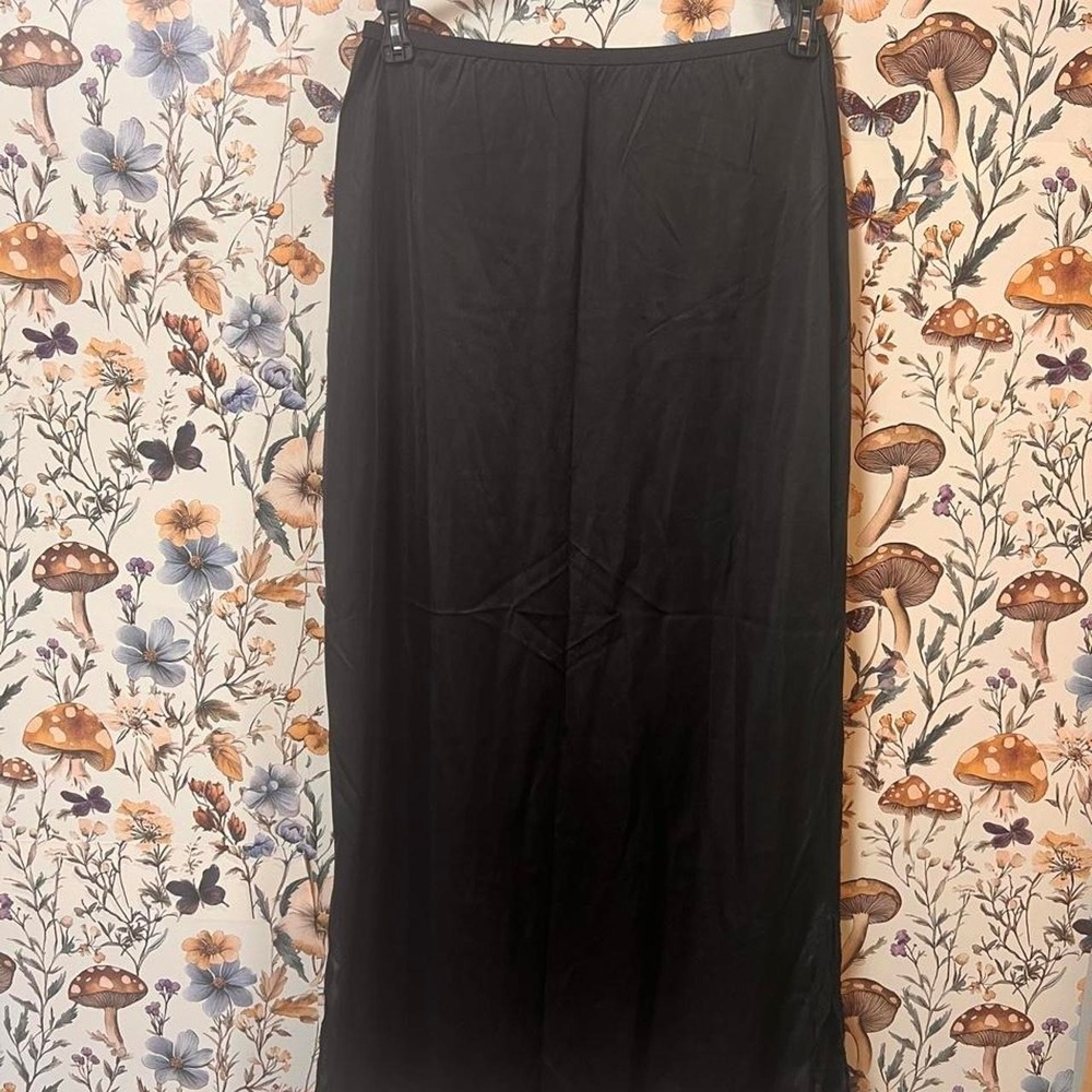 Vintage 70s/80s Black Lace Maxi Slip Skirt – Union Made USA -small medium